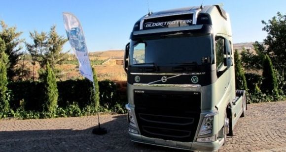 Yeni Volvo FH Türkiye’de Tanıtım Turunda