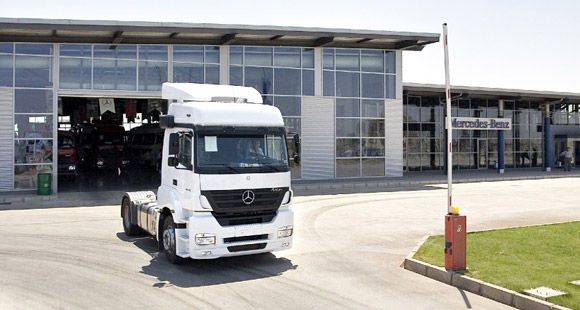Mercedes-Benz Türk, Sürüş Eğitimleri İle Trafikte Güvenliği Arttırıyor