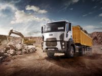 Ford Trucks'ın 6x4 Çekici modeli 3542T Yollara Hazır