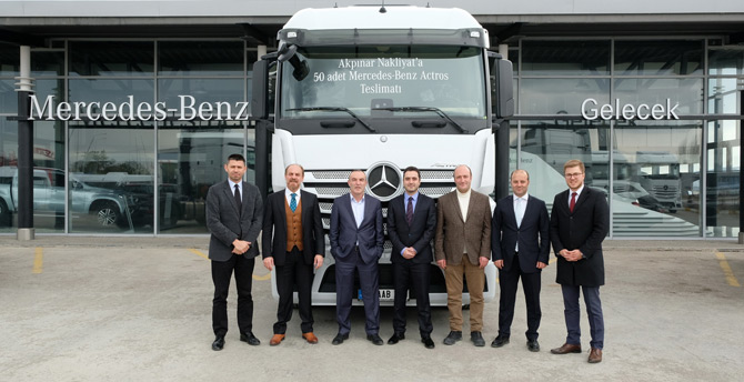 (4)-mercedes-benz-turk---akpinar-nakliyat-50-adet-actros-teslimati.jpg