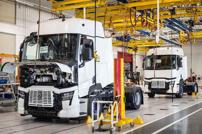 Renault Trucks, Bourg-en-Bresse Tesisinin 60’ıncı Yıl Dönümünü Kutluyor